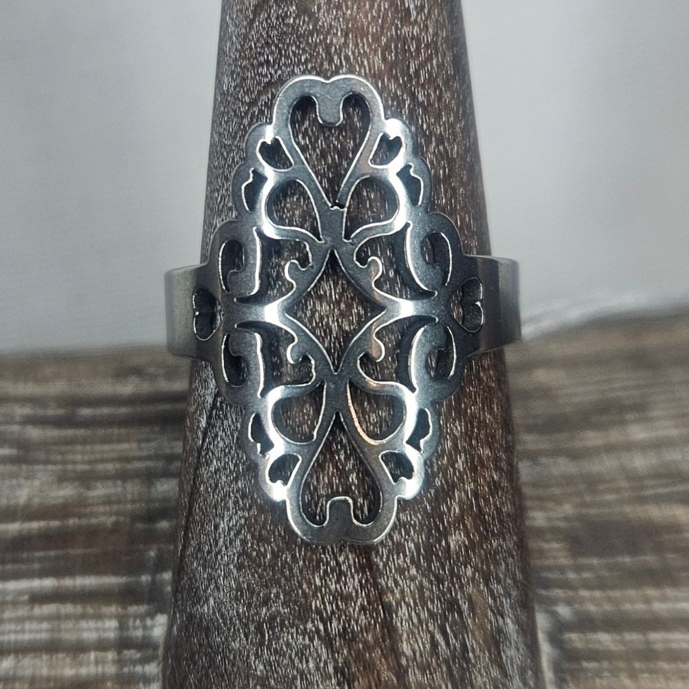 Silver Tone Filigree Open Work Ring Gothic Sz 7.25 NWOT